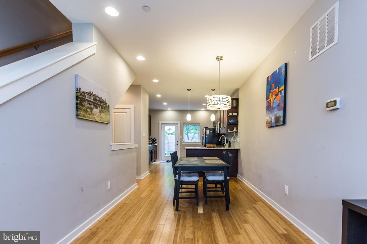 2445 Coral St - Photo 5 of 31
