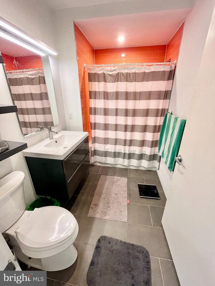 1312 N Front St #1A - Photo 6 of 8