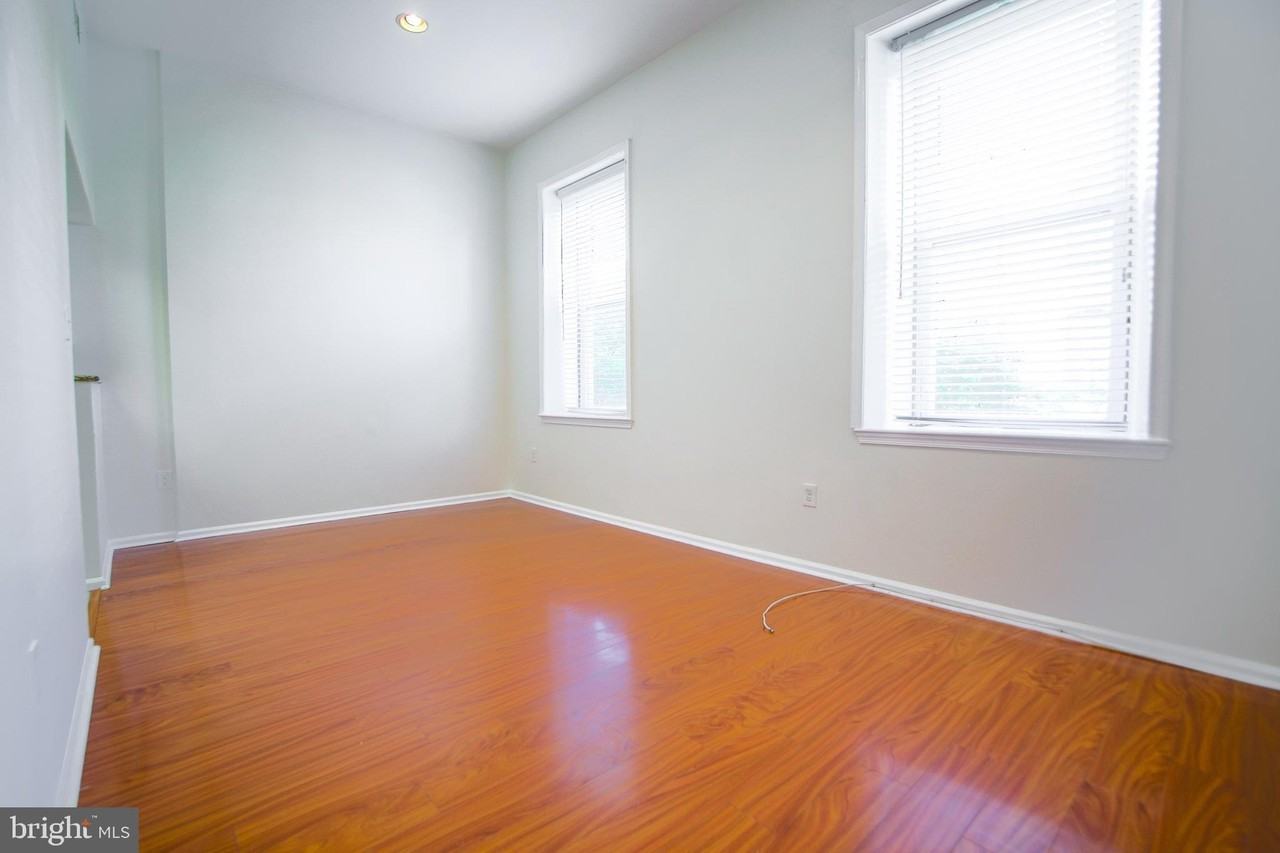 1606 Wallace St #201 - Photo 4 of 21
