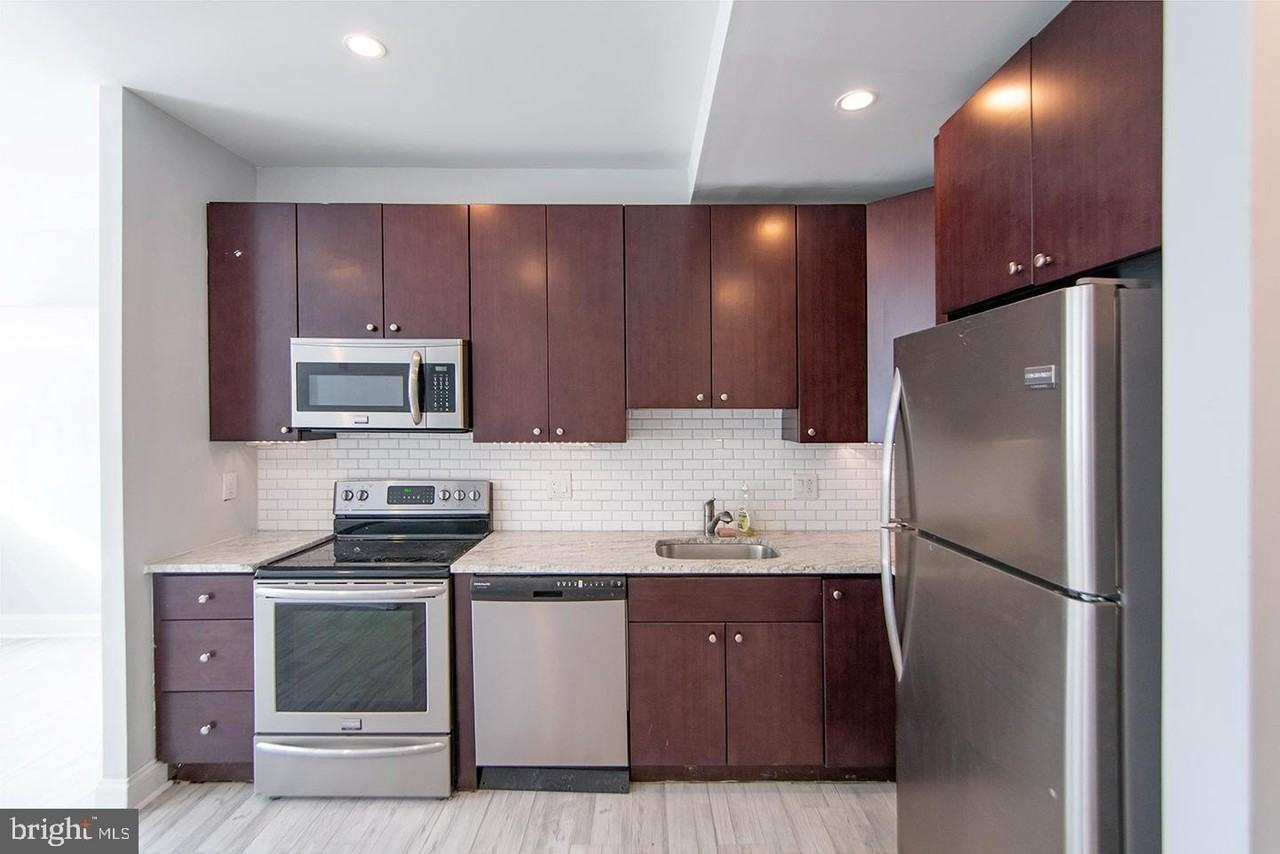 427 Monroe St #103 - Photo 2 of 12