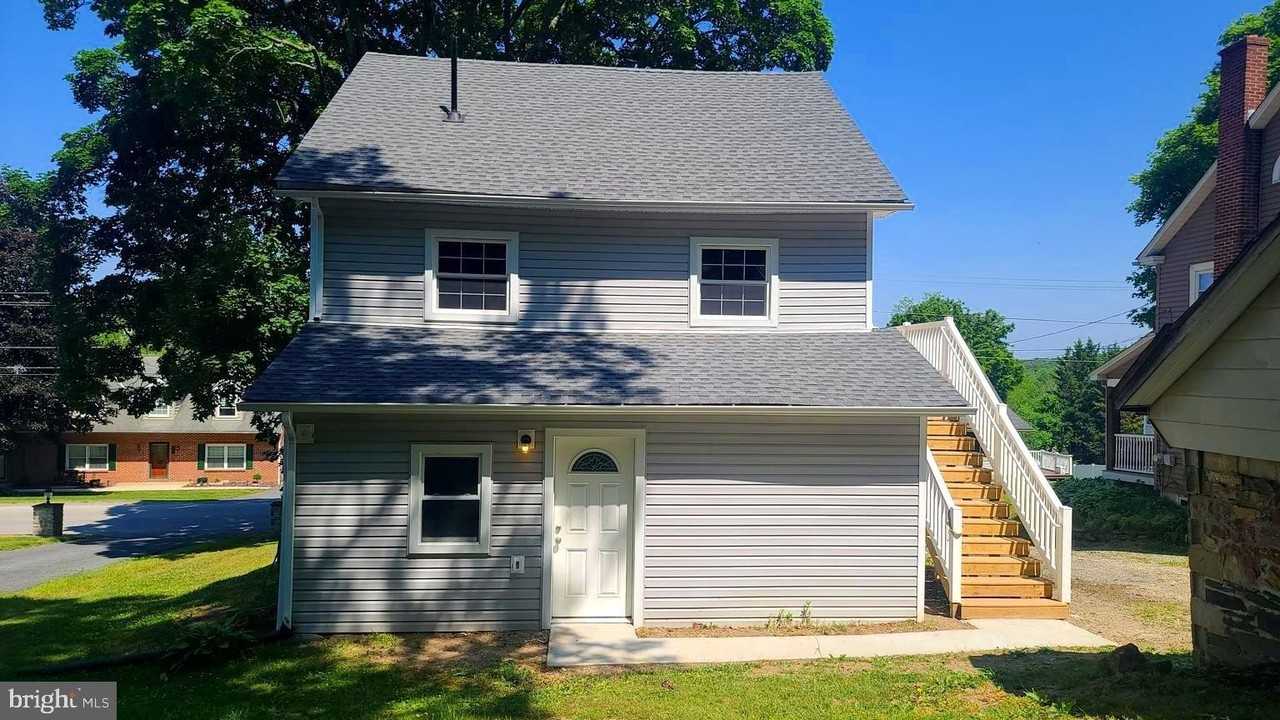 404 Chestnut St - Photo 4 of 20