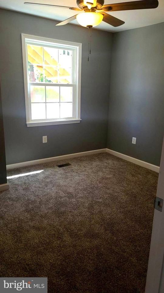 404 Chestnut St - Photo 7 of 20