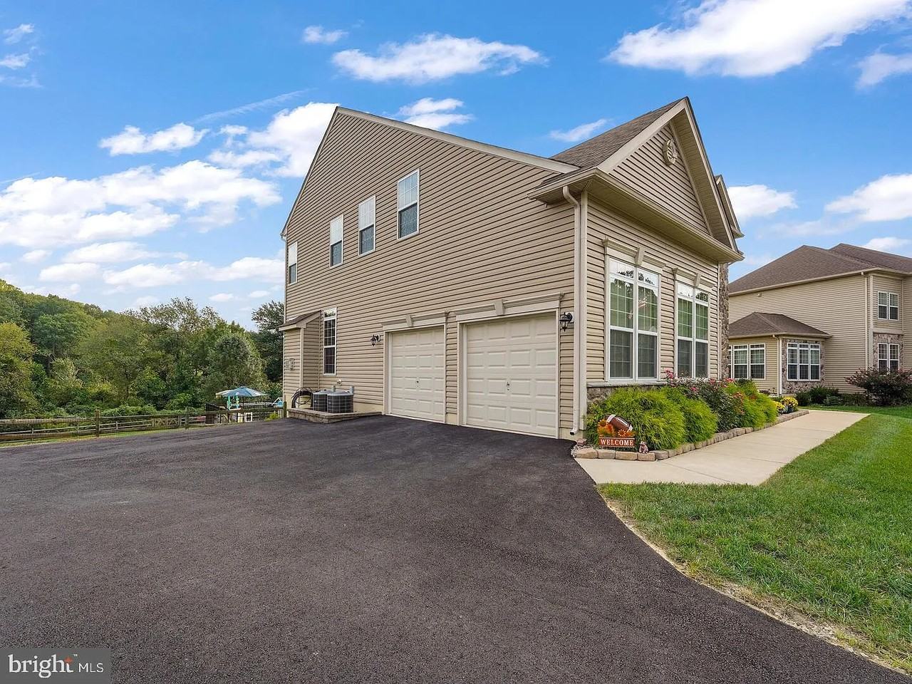 1306 Waterthrush Ct #1 - Photo 2 of 23