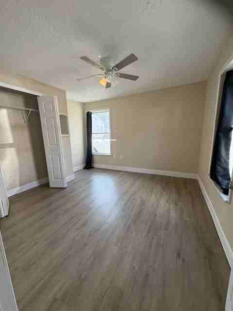 400 6th St #1 - Photo 4 of 5