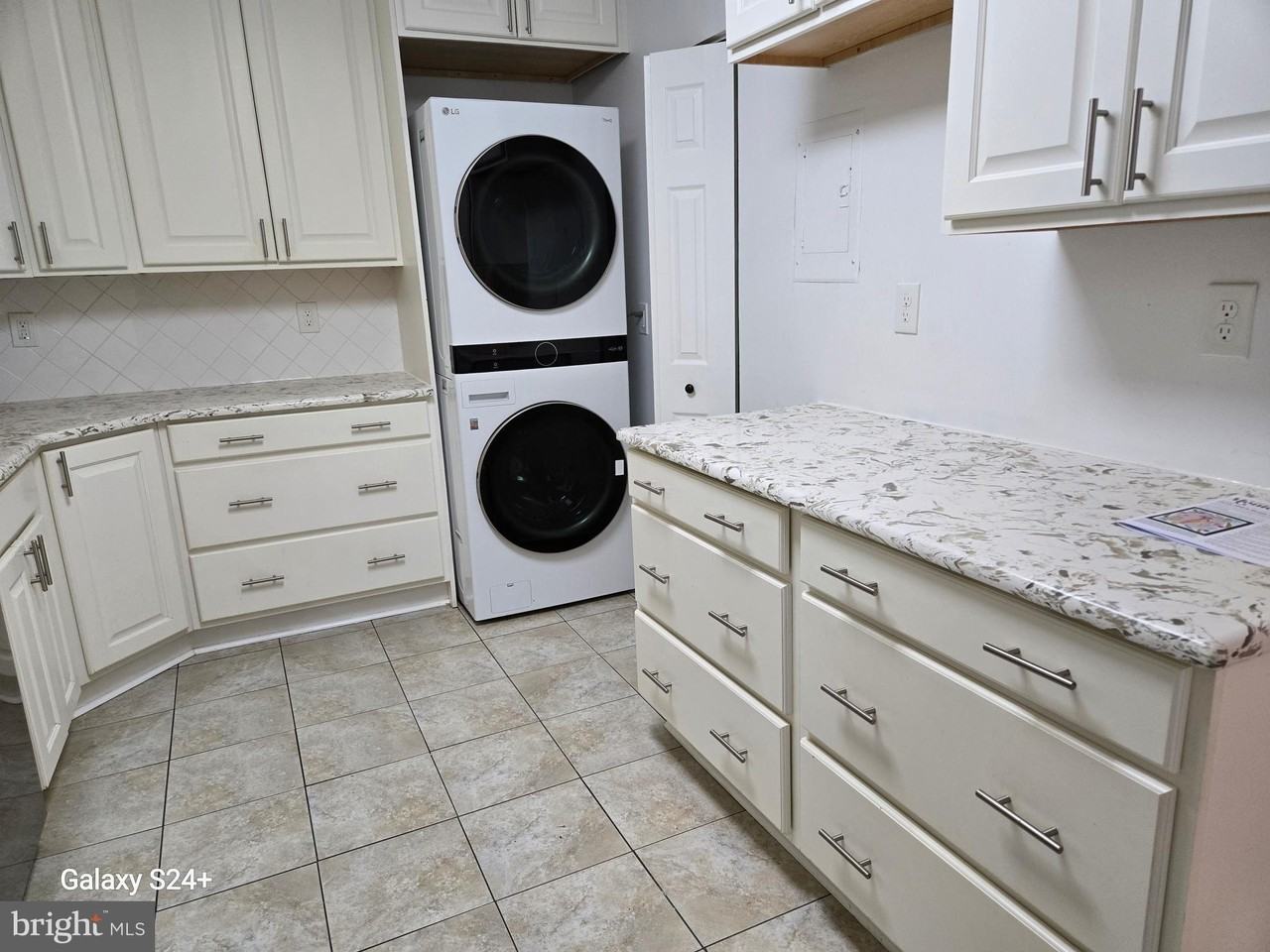 5902 Mount Eagle Dr #709 - Photo 7 of 44