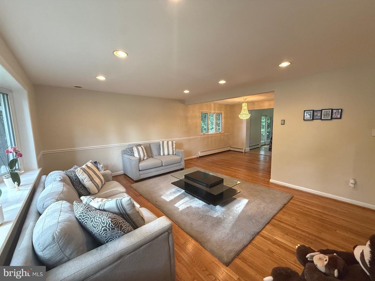 1631 Warner Ave - Photo 4 of 30