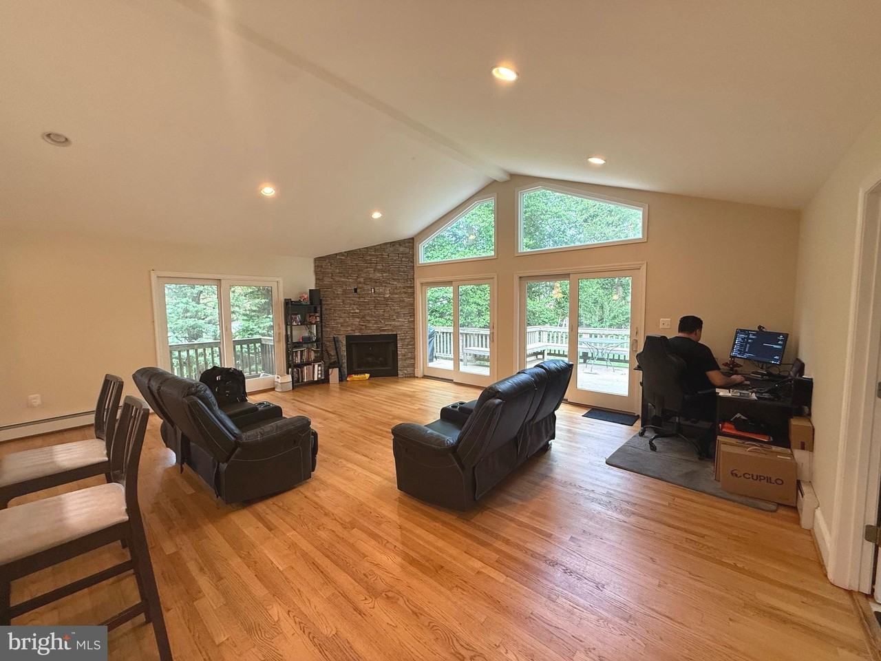 1631 Warner Ave - Photo 6 of 30