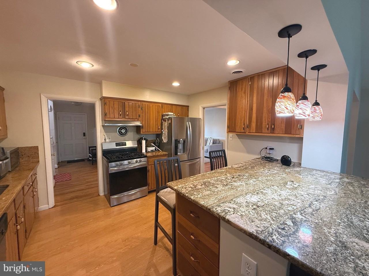 1631 Warner Ave - Photo 7 of 30