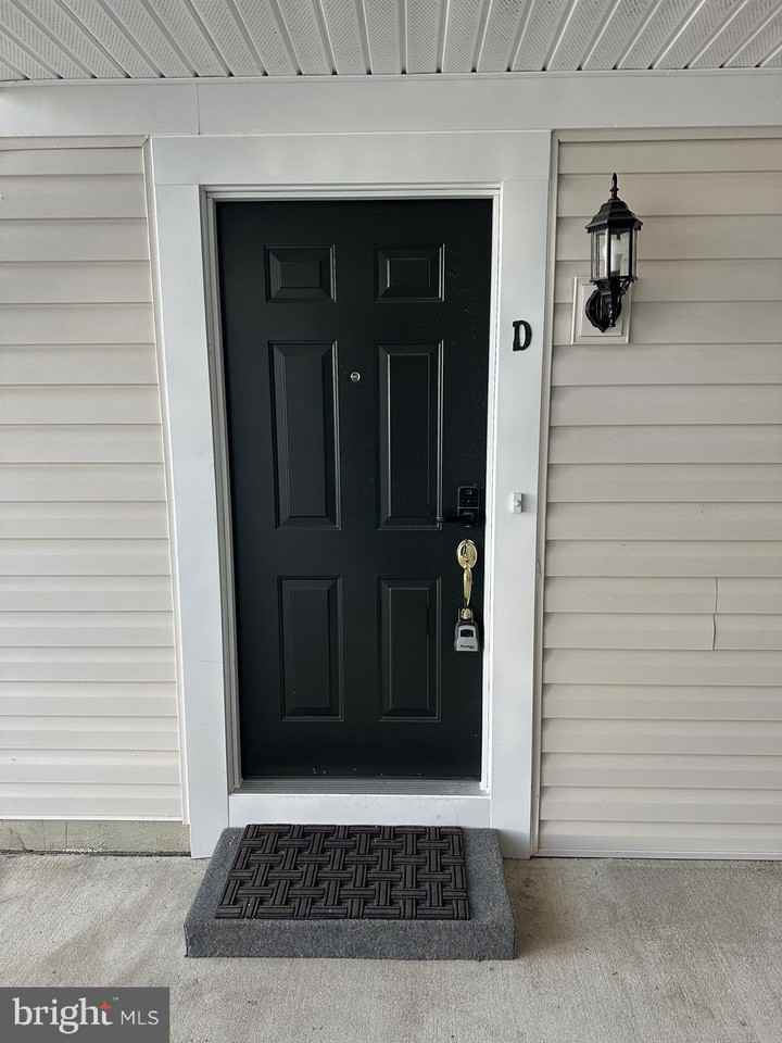 9224 Cardinal Forest Ln #D - Photo 2 of 18