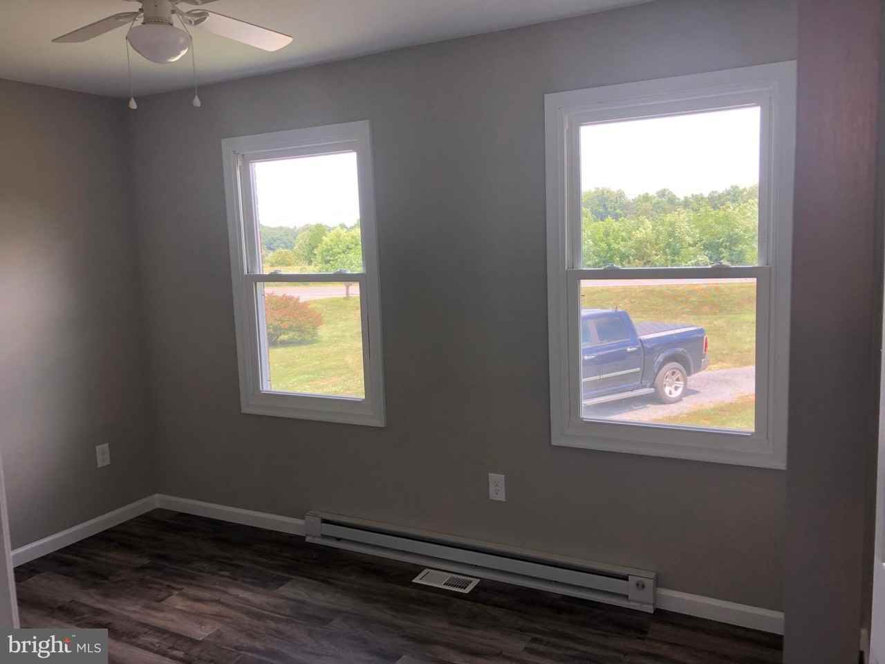 9382 Windsor Dr - Photo 7 of 11