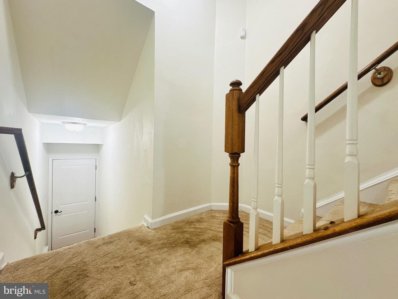 7396 Brunson Cir - Photo 3 of 47