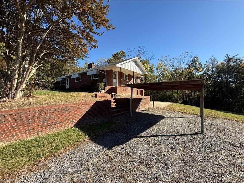 3241 Harper Rd - Photo 3 of 28