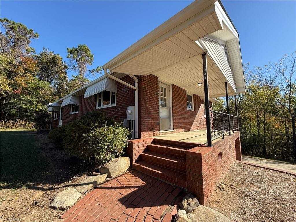 3241 Harper Rd - Photo 5 of 28