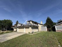 5621 Summit Dr - Photo 1 of 1