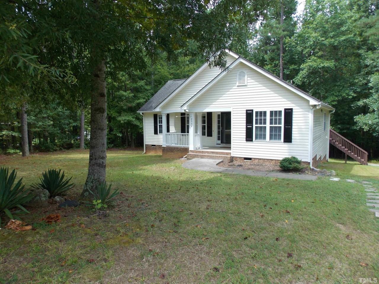2506 Patton Ln - Photo 2 of 29