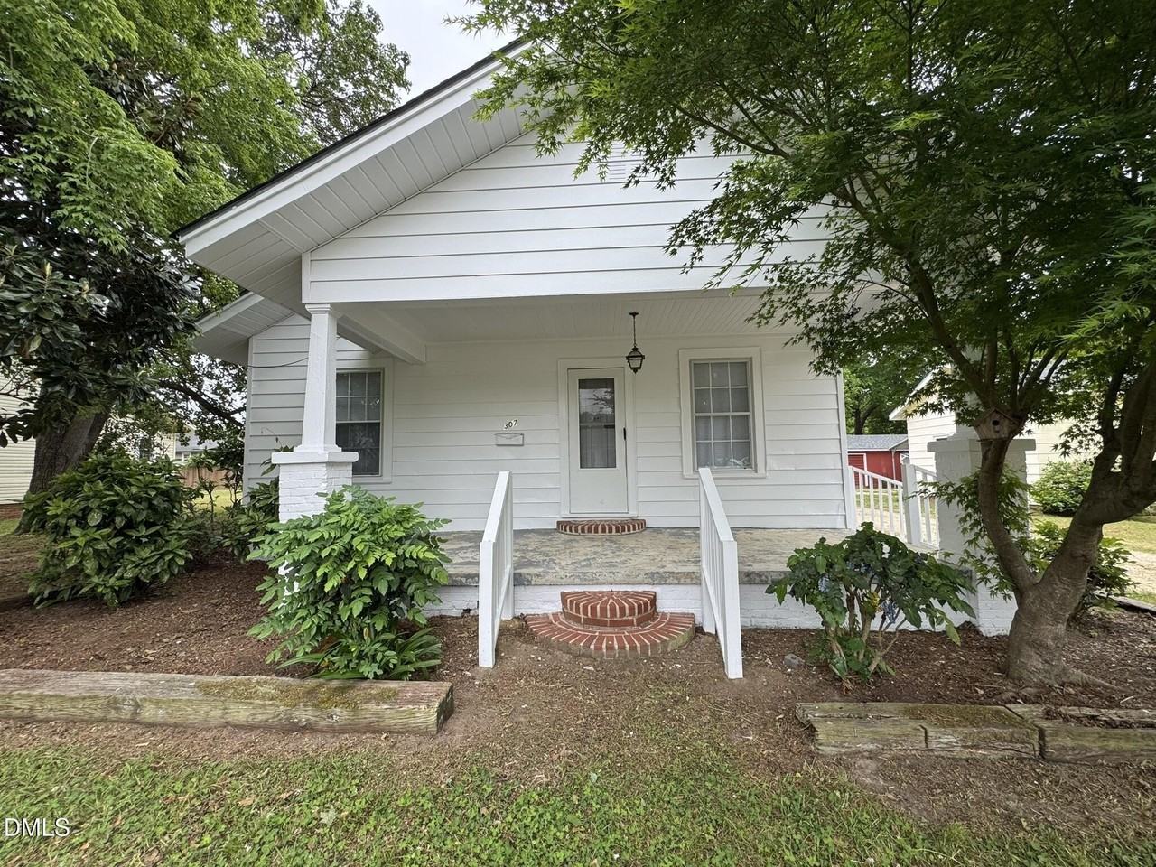 307 E F St - Photo 2 of 27