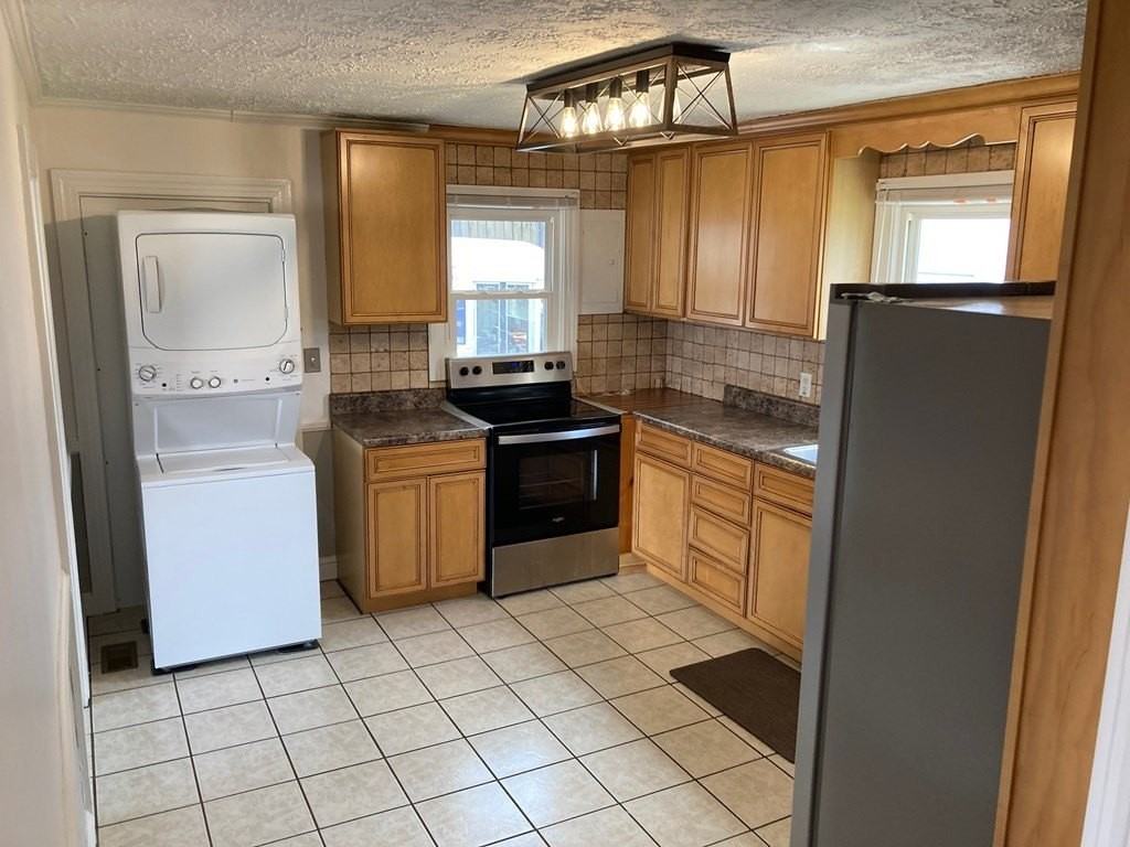 141 Shipley St - Photo 3 of 8