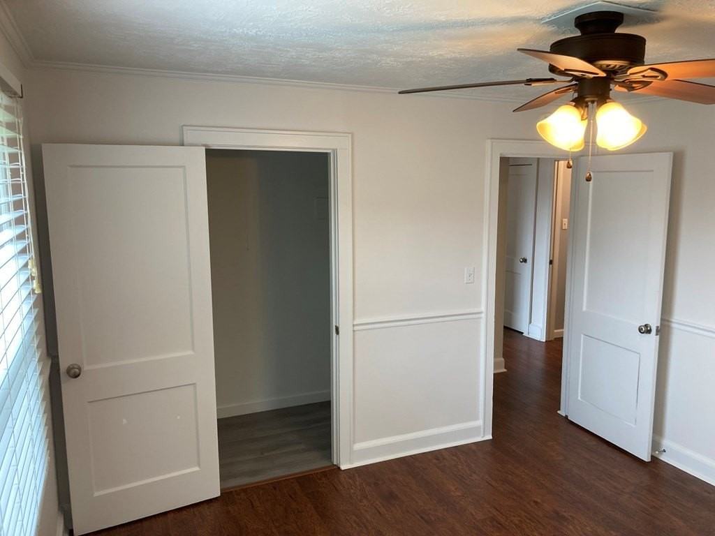 141 Shipley St - Photo 6 of 8