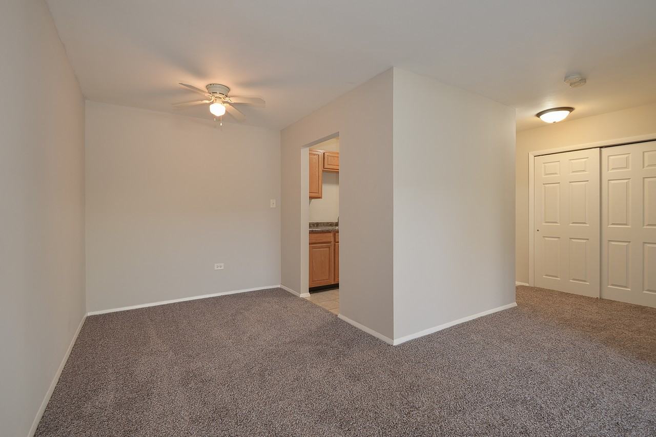 869 Trace Dr ##104 - Photo 4 of 7