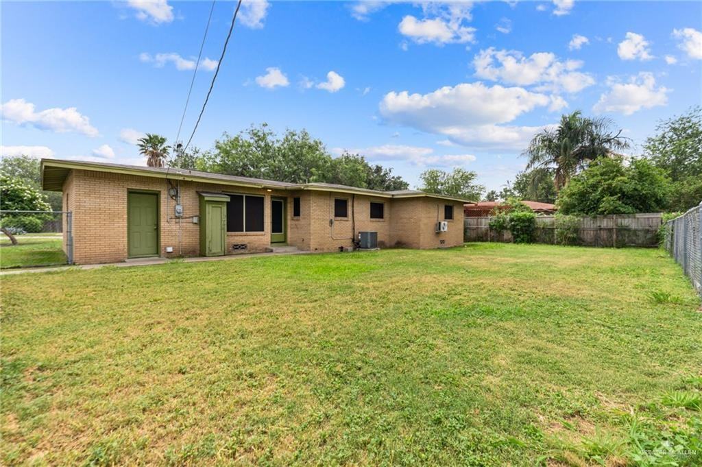 439 Quince Cir - Photo 3 of 15