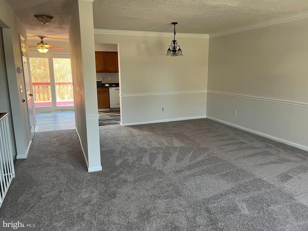 10503 Greta Lynn Ct - Photo 3 of 29