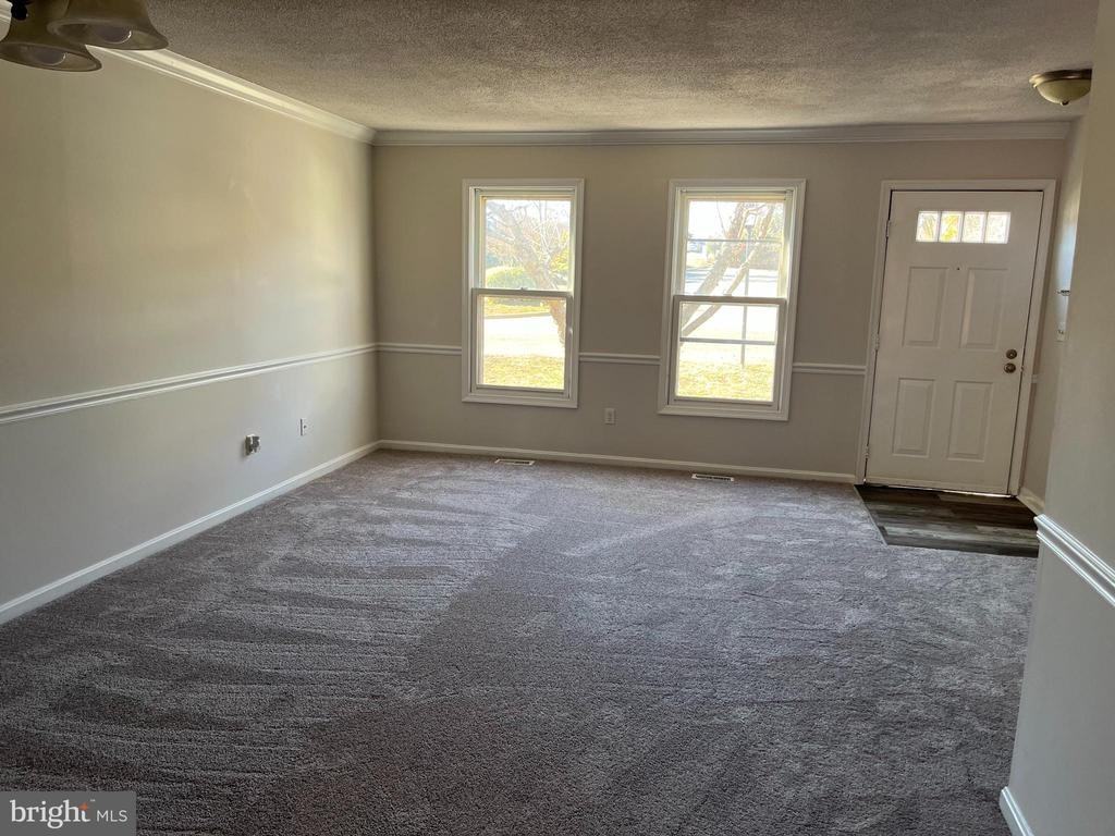 10503 Greta Lynn Ct - Photo 4 of 29