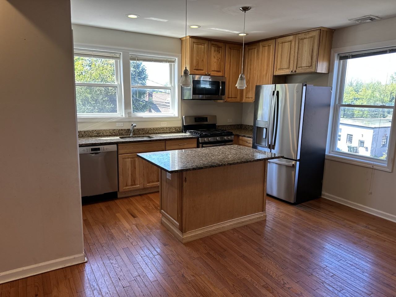 59 Cottage St - Photo 2 of 22