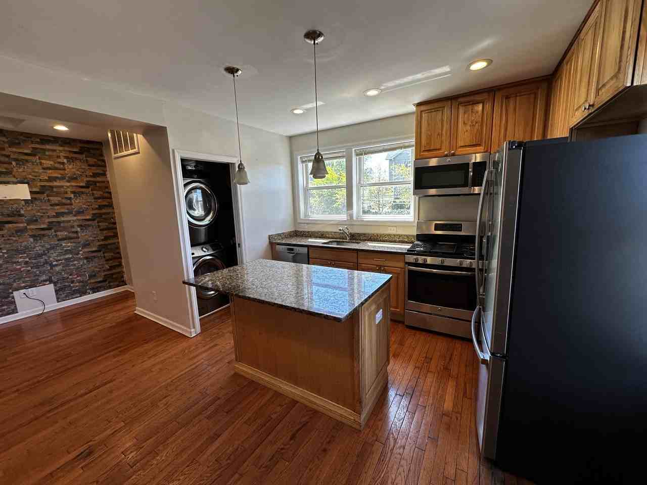 59 Cottage St - Photo 5 of 22