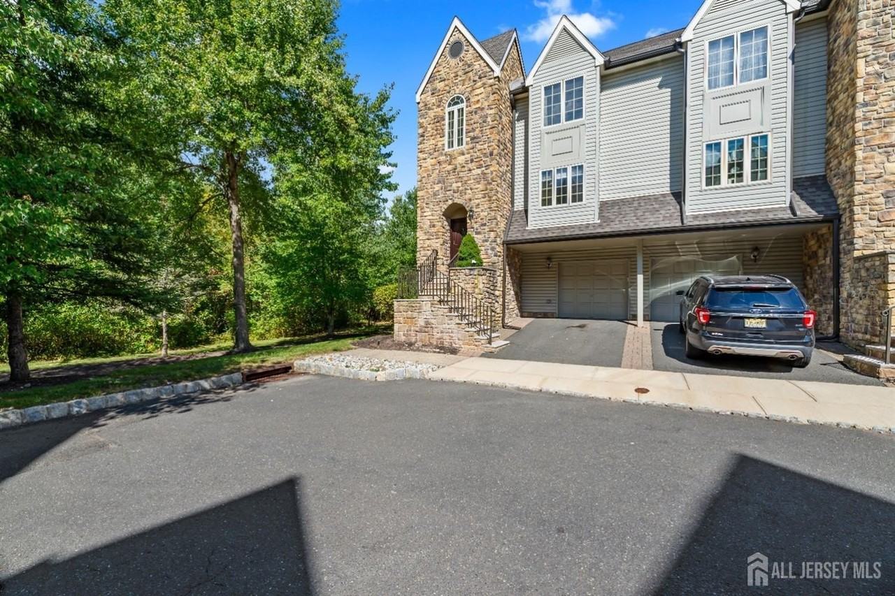 7 Finch Ct - Photo 2 of 49