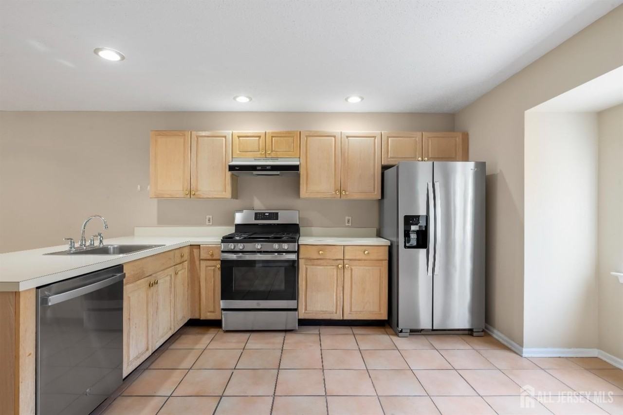 7 Finch Ct - Photo 7 of 49