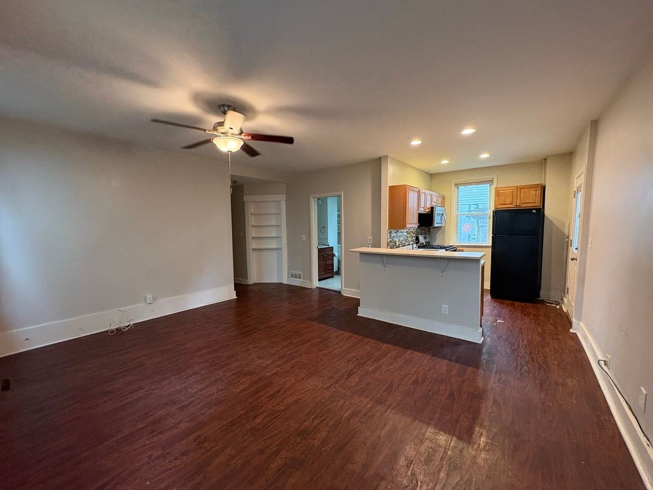 One and Two Bedroom Apartment Building - Photo 3 of 32