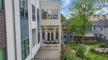 featured image of 1705 Dunlavy St
