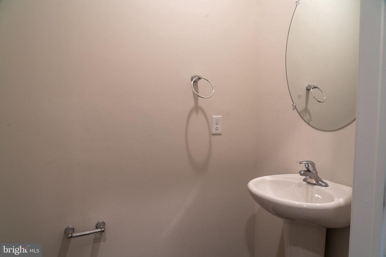 57 Arlotta St - Photo 6 of 17