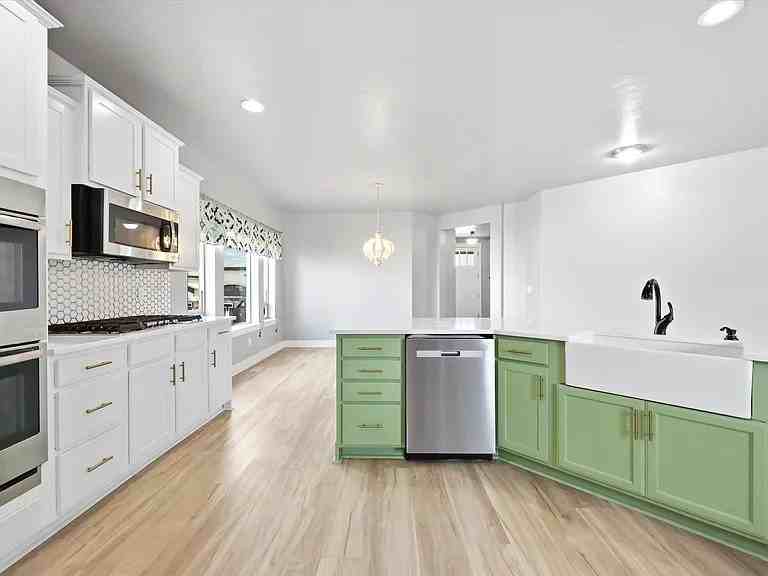 15198 S Mule Train Dr - Photo 5 of 28