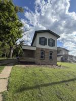 featured image of 1226 Ridge Ave #1-2