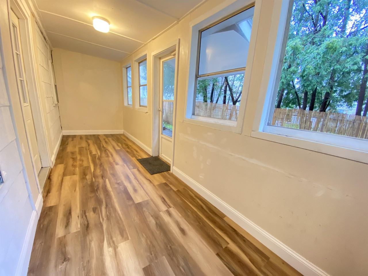 73 Cedar St - Photo 6 of 11