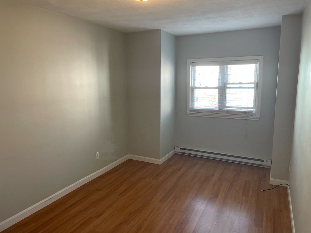 161 Bennington Street161 Bennington Street - 2 #2 - Photo 3 of 11