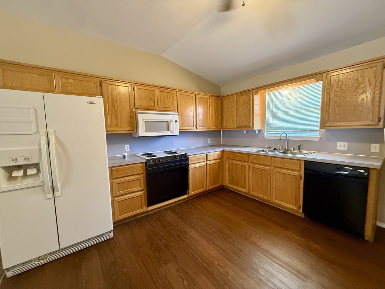 2408 Cimmarron Dr #1 - Photo 2 of 20