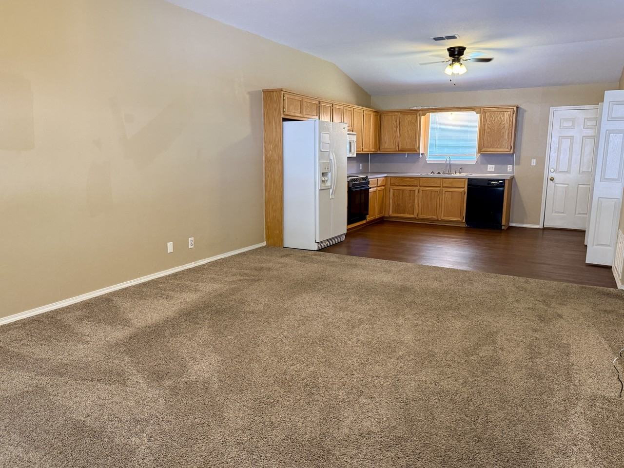 2408 Cimmarron Dr #1 - Photo 6 of 20