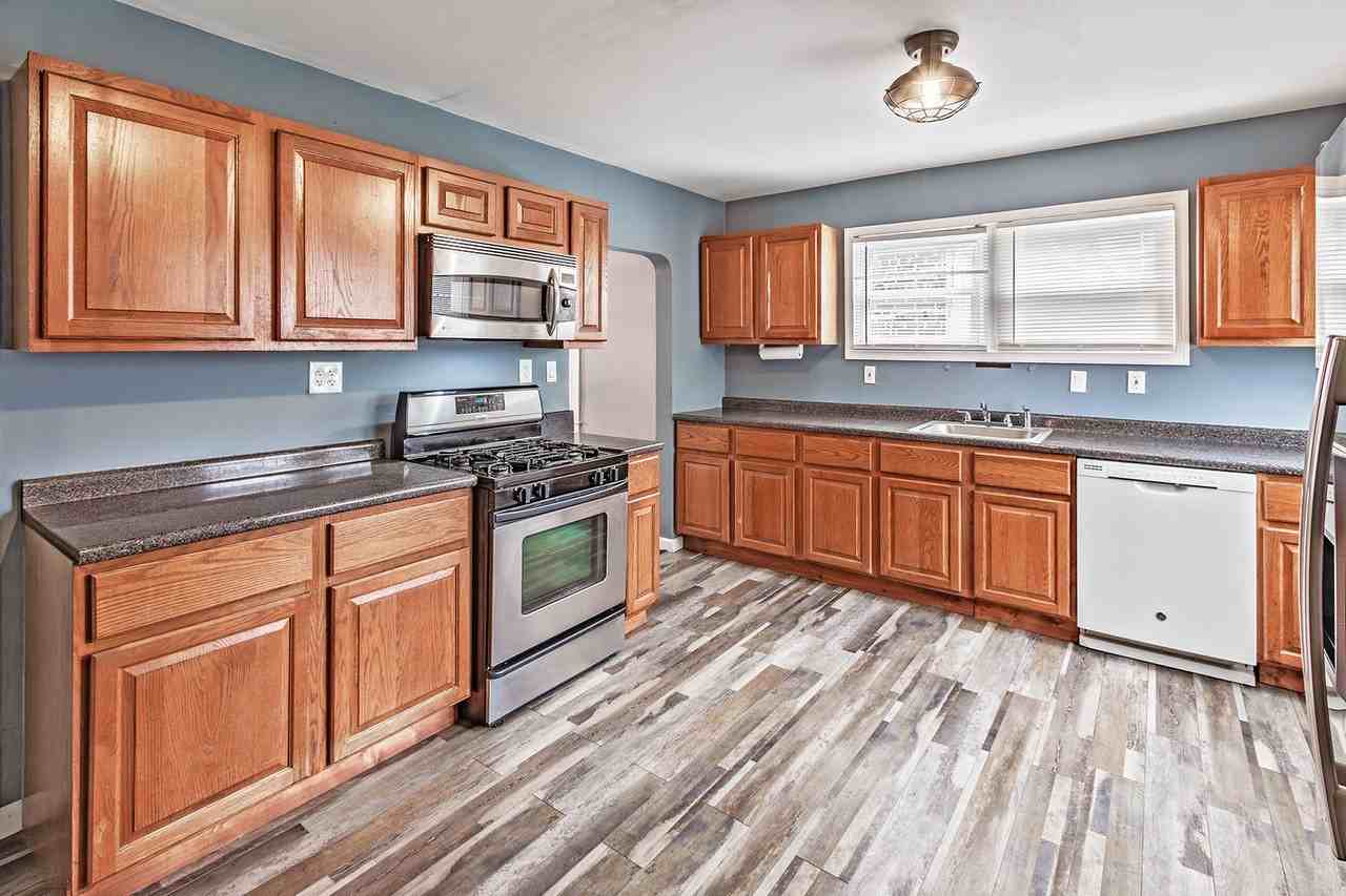 237 Ridge Rd - Photo 2 of 11