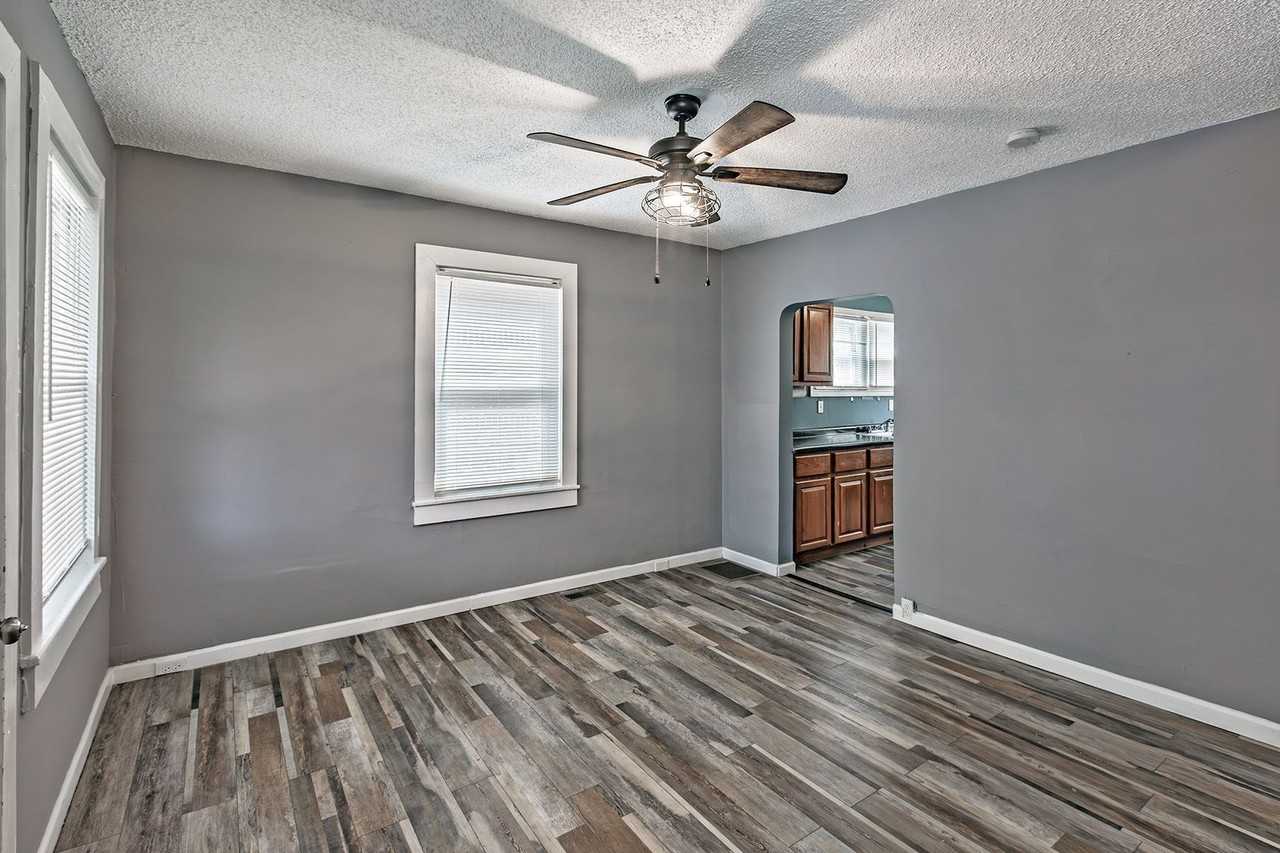 237 Ridge Rd - Photo 5 of 11