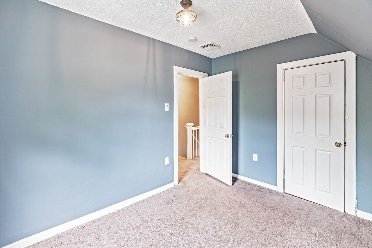 237 Ridge Rd - Photo 6 of 11