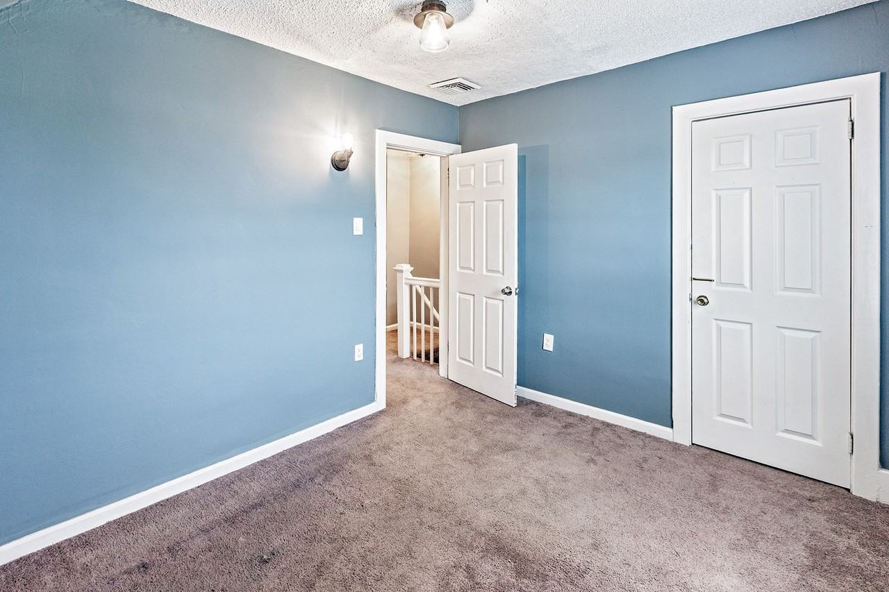 237 Ridge Rd - Photo 7 of 11