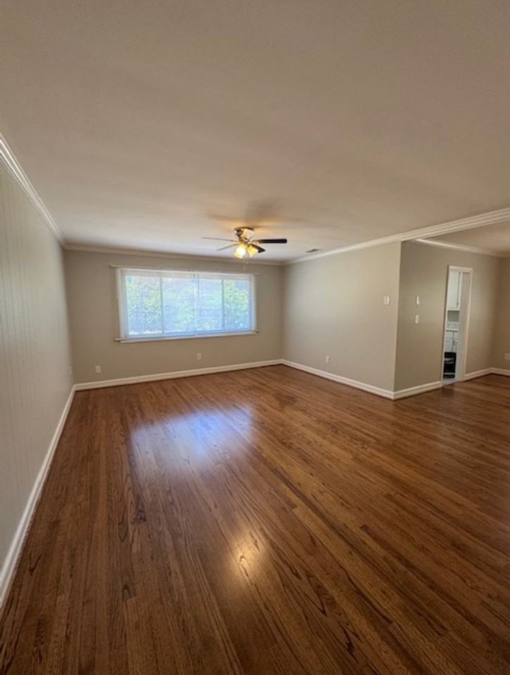 411 Croft St - Photo 4 of 29