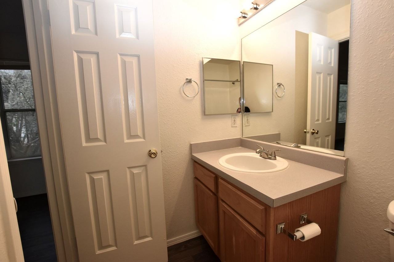 921 Sagewood Trl - Photo 7 of 21
