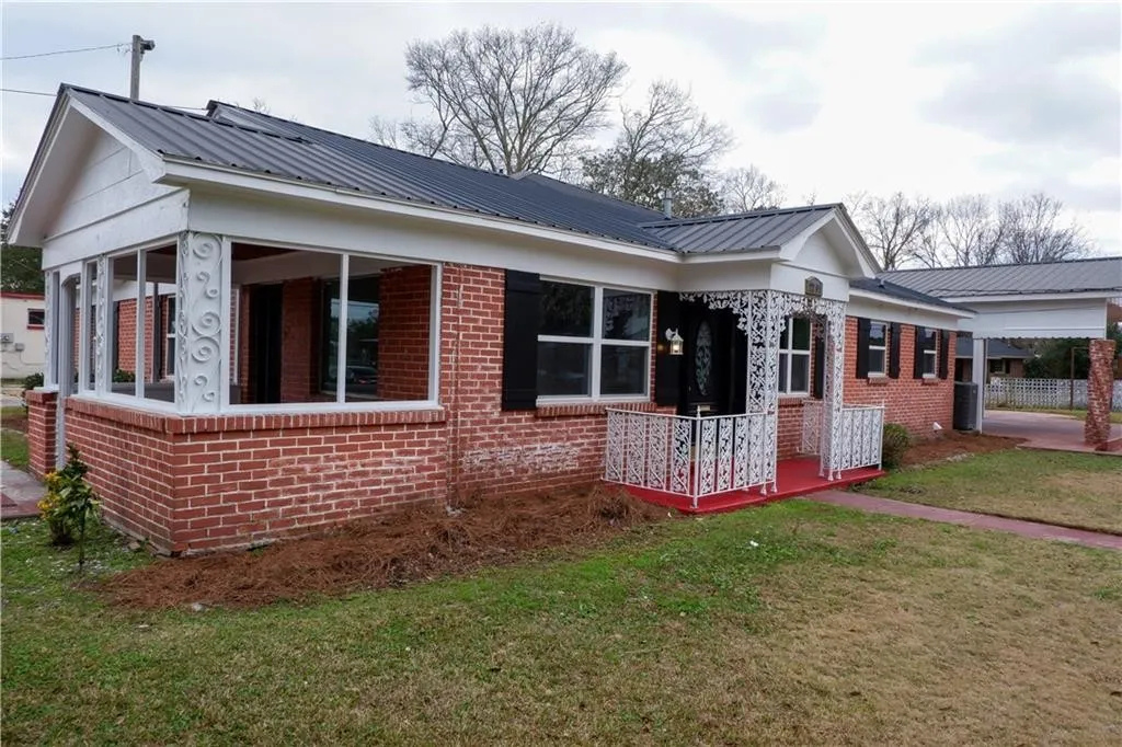 2201 De Kruif Ct - Photo 2 of 18