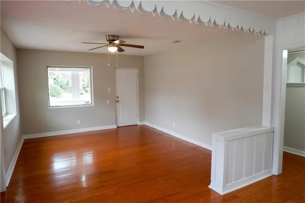 2201 De Kruif Ct - Photo 7 of 18