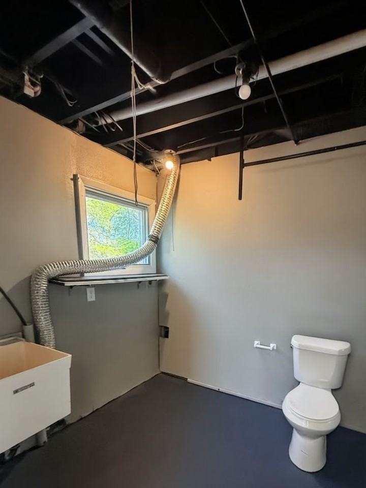8662 Grimes Ave Nw - Photo 3 of 17
