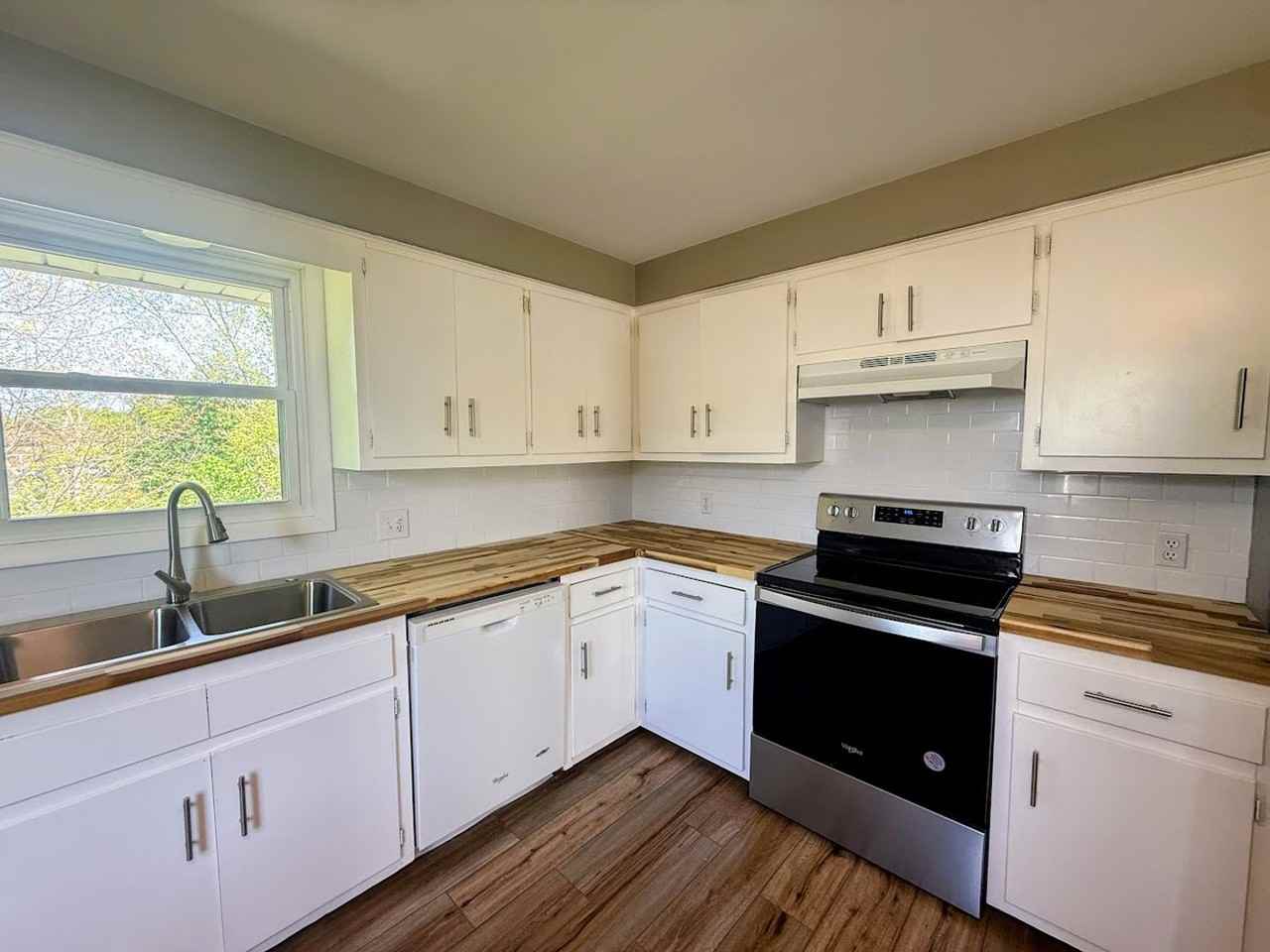 8662 Grimes Ave Nw - Photo 6 of 17