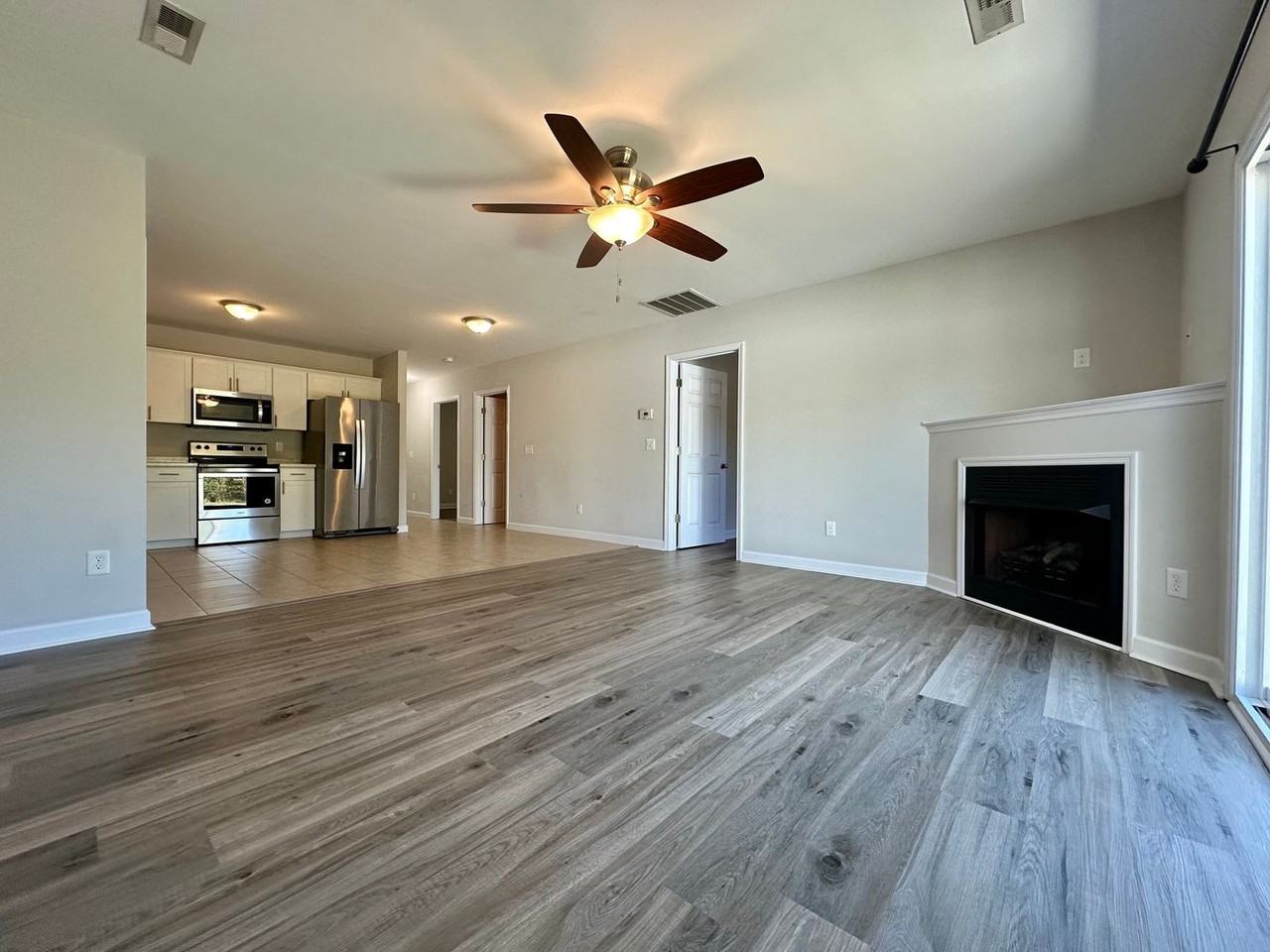 176 Pine Hollow Rd - Photo 5 of 14